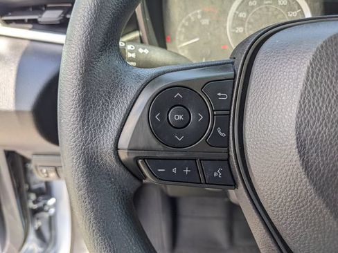 Used 2022 Toyota Corolla LE FWD image 31