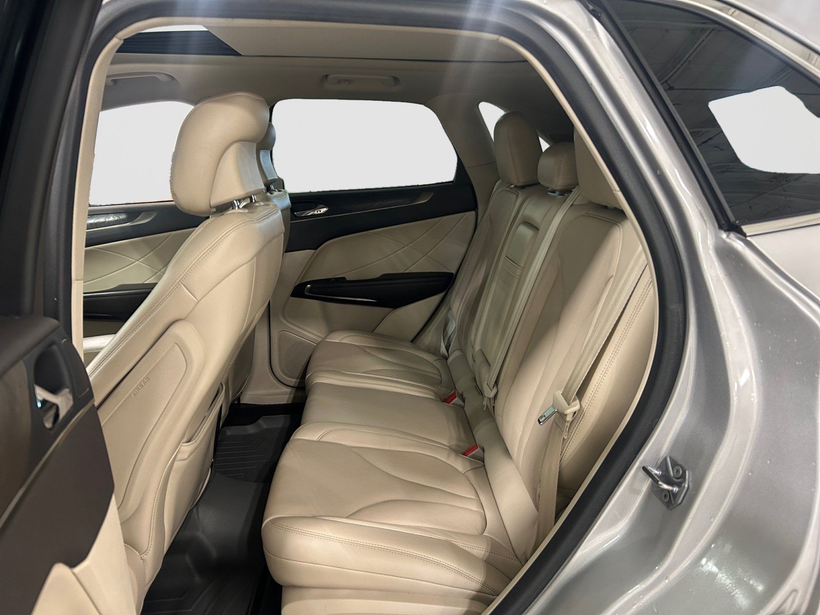 Used 2019 Lincoln MKC Reserve w/ MKC Climate Package FWD image 22