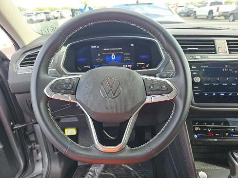 Used 2022 Volkswagen Tiguan SE image 7