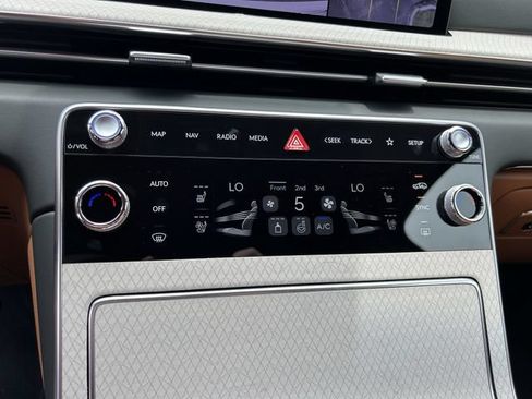 New 2026 Genesis GV80 2.5T Prestige AWD/4WD image 29