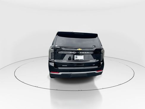 Used 2025 Chevrolet Suburban LT w/ Comfort Package RWD image 7