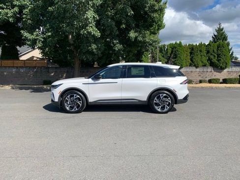 New 2026 Lincoln Nautilus Premier w/ Equipment Group 102A AWD/4WD image 2