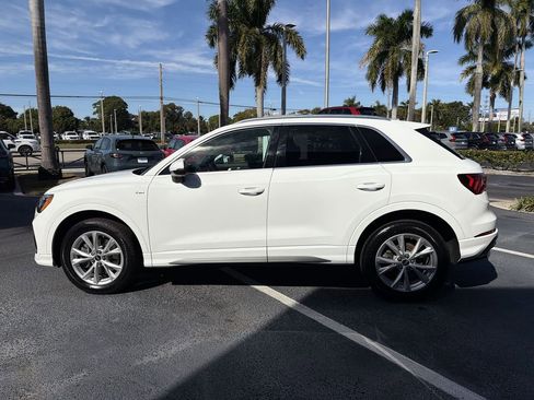 Used 2022 Audi Q3 2.0T Premium w/ Convenience Package image 5