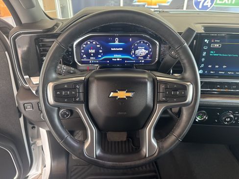 Used 2024 Chevrolet Silverado 1500 LT AWD/4WD image 23
