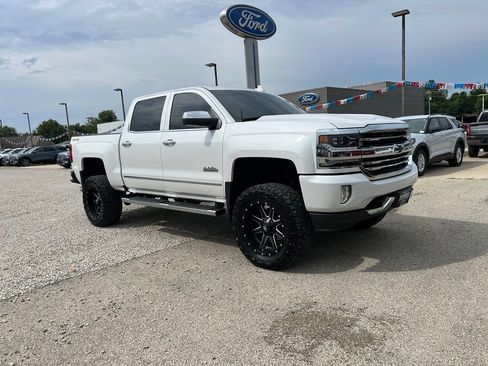 Used 2017 Chevrolet Silverado 1500 High Country AWD/4WD image 2