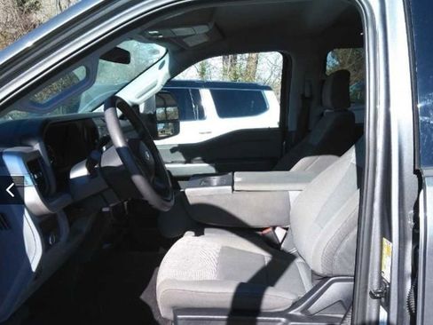 Used 2025 Ford F250 XLT image 2