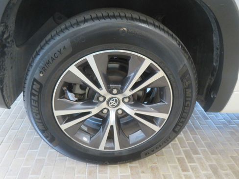 Used 2016 Toyota Highlander XLE FWD image 9