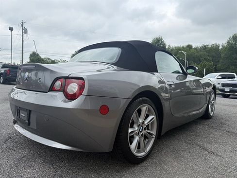 Used 2005 BMW Z4 3.0i RWD image 6