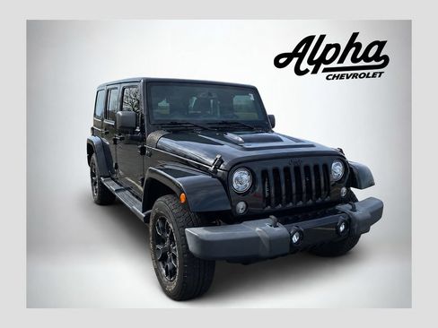 Used 2018 Jeep Wrangler Unlimited Sahara AWD/4WD image 1