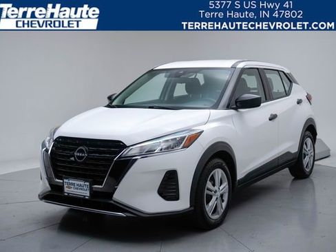 Used 2022 Nissan Kicks S FWD image 1