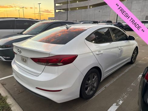 Used 2017 Hyundai Elantra SE FWD image 5