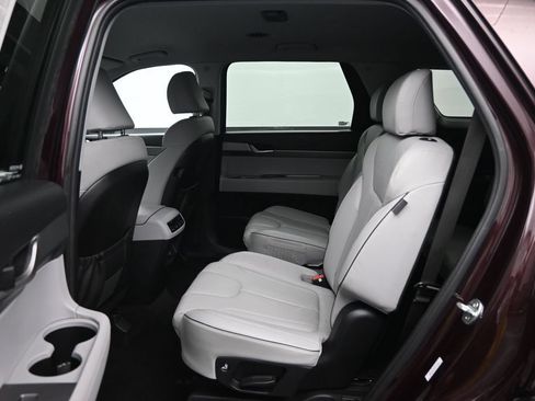 Used 2024 Hyundai Palisade SEL FWD image 25