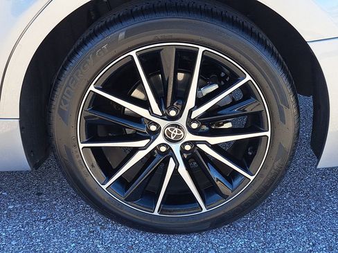 Certified 2022 Toyota Camry SE image 5