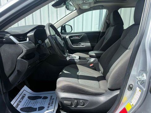 Used 2023 Toyota RAV4 XLE w/ Convenience Package FWD image 6