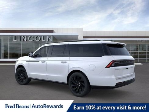 New 2025 Lincoln Navigator L Reserve w/ Jet Appearance Package AWD/4WD image 4