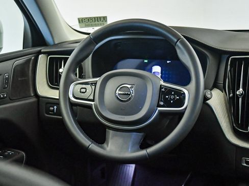 Certified 2022 Volvo XC60 B5 Inscription image 13