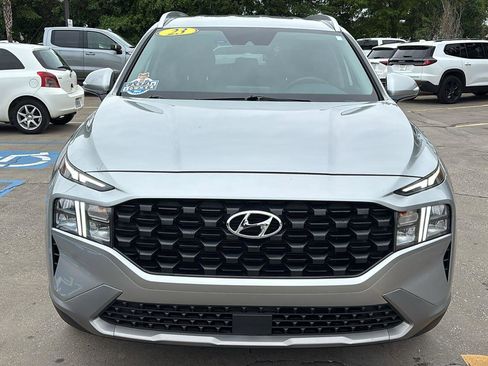 Used 2023 Hyundai Santa Fe SEL image 2