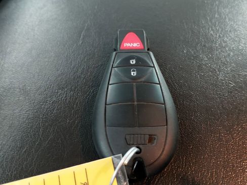 Used 2012 RAM 2500 ST w/ Chrome Appearance Group image 24