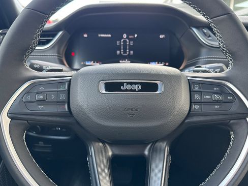 New 2025 Jeep Grand Cherokee L Altitude image 29