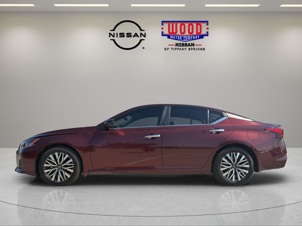 Certified 2024 Nissan Altima 2.5 SV FWD image 5