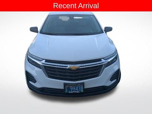 Used 2022 Chevrolet Equinox LS w/ LS Convenience Package image 4