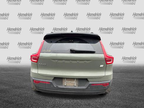 Certified 2022 Volvo XC40 P8 Recharge Plus image 10