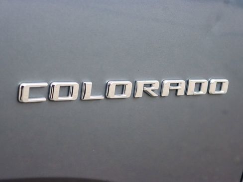 Used 2021 Chevrolet Colorado LT w/ Safety Package image 11