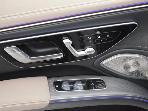 Certified 2023 Mercedes-Benz EQS 580 4MATIC Sedan image 22