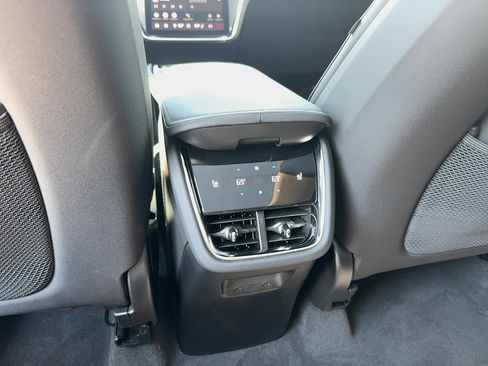 Certified 2025 Volvo EX90 Ultra image 18