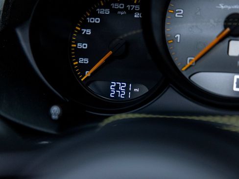 Certified 2025 Porsche 718 Boxster Spyder RS RWD image 47