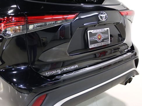 Used 2023 Toyota Highlander L image 20