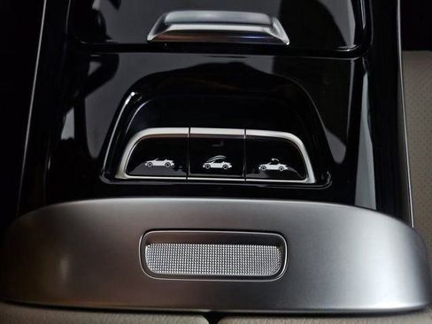 New 2025 Mercedes-Benz CLE 300 4MATIC Cabriolet image 31