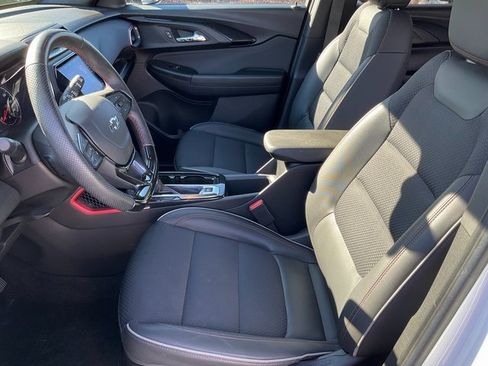 Used 2023 Chevrolet TrailBlazer RS w/ Sun and Liftgate Package image 5