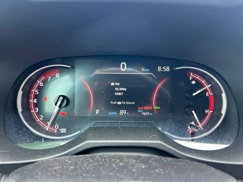 Used 2025 Toyota RAV4 XLE w/ Convenience Package FWD image 16