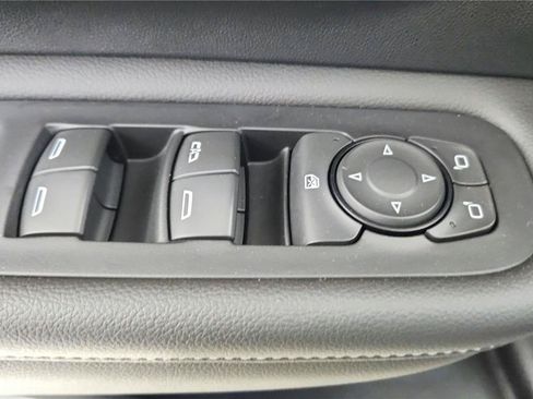 Used 2023 GMC Terrain SLT w/ Elevation Edition AWD/4WD image 11