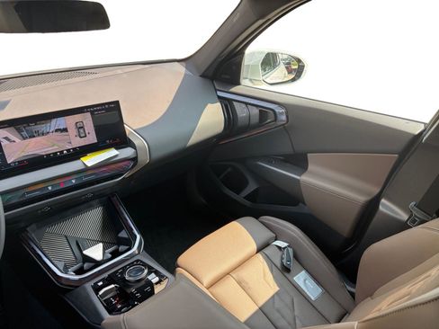 Used 2025 BMW X3 xDrive30i w/ Premium Package image 25