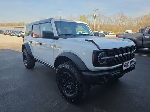 New 2026 Ford Bronco Badlands AWD/4WD image 4