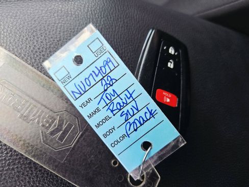 Used 2022 Toyota RAV4 XLE AWD/4WD image 49
