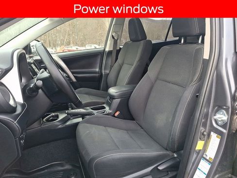 Used 2018 Toyota RAV4 XLE image 13