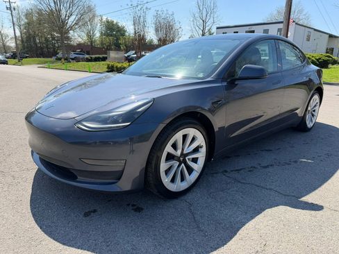 Used 2023 Tesla Model 3 Standard Range image 7