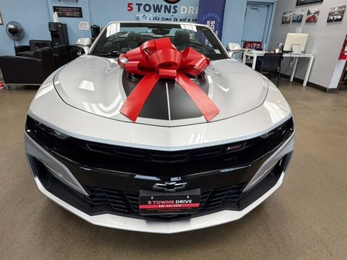 Used 2019 Chevrolet Camaro SS image 5