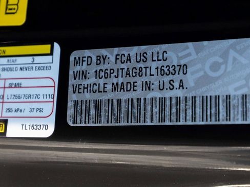 New 2026 Jeep Gladiator Sport AWD/4WD image 11