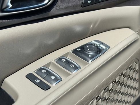 New 2026 Kia Carnival EX FWD image 16