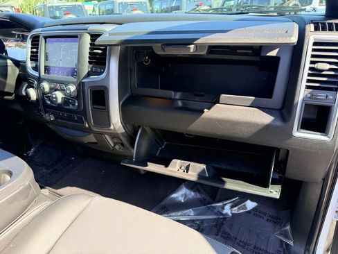 Used 2022 RAM 1500 Warlock AWD/4WD image 33