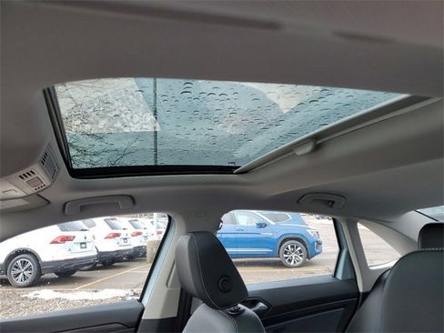 New 2025 Volkswagen Jetta SEL image 19