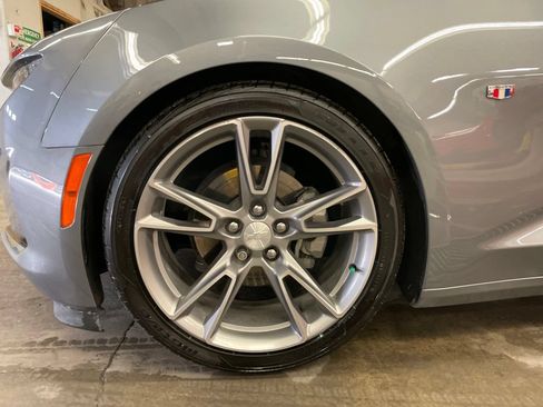 Used 2020 Chevrolet Camaro LT w/ RS Package RWD image 9