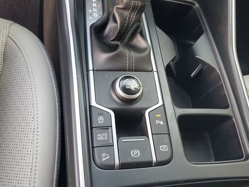 Used 2024 Kia Sorento S w/ Panoramic Sunroof Package FWD image 30