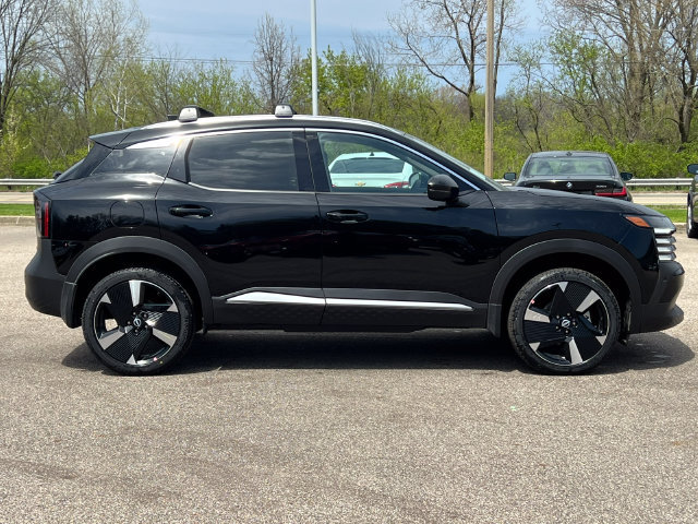 Used 2026 Nissan Kicks SR w/ Cold Weather Package FWD image 43
