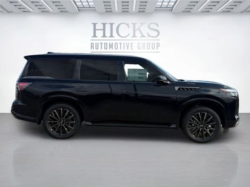 New 2026 INFINITI QX80 Autograph w/ Premium Cargo Package image 3