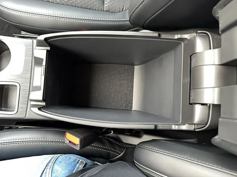 New 2025 Ford Escape SE FWD image 30